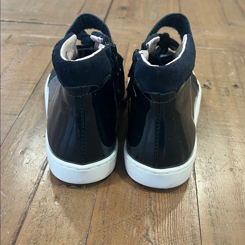 Jacadi navy patent leather high top sneakers girls 31 US 13 scalloped detail
